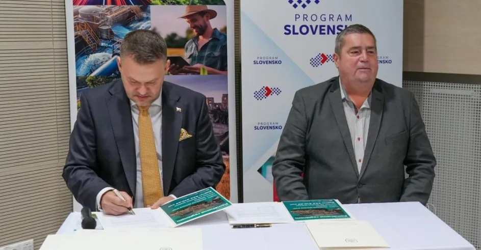 Jablonica Starosta Silvester Nestarec Podpis Zmluvy Miri Samuel Migal