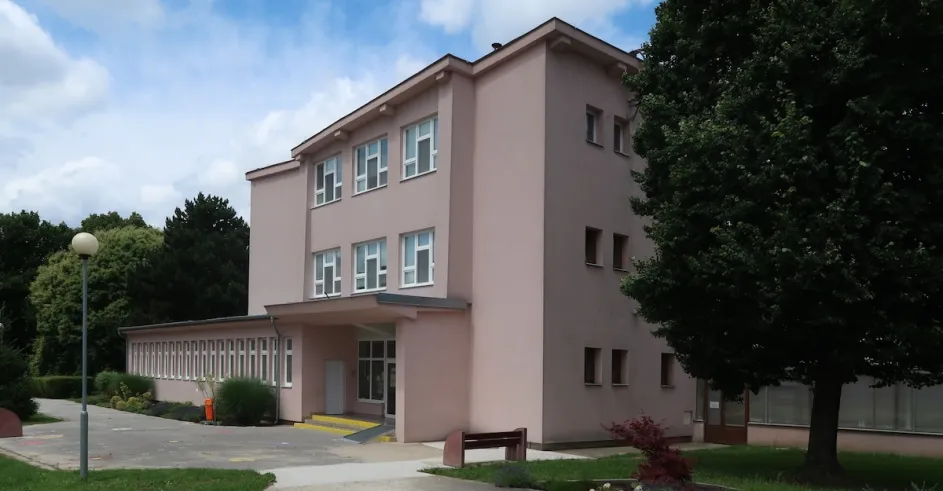 Zakladna Skola Stefanov