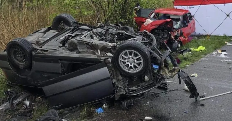 Pri tragickej nehode pri Kuklove zomreli dvaja ľudia, vodič Passatu nemal vodičský preukaz