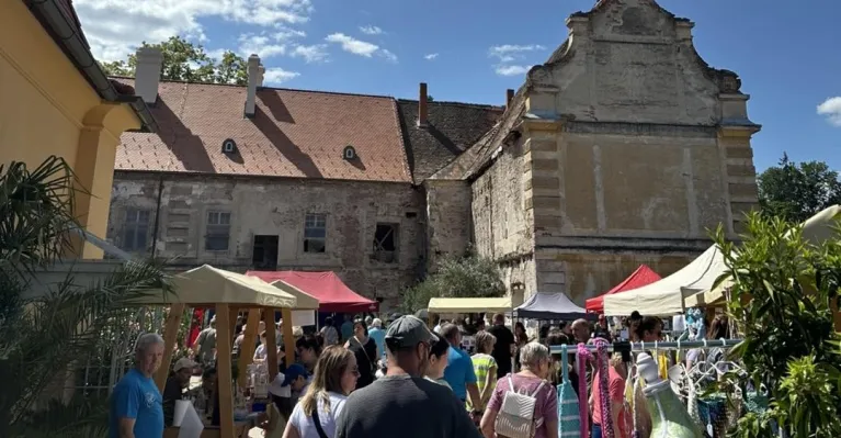 foto: Zachráňme kaštieľ Jablonica