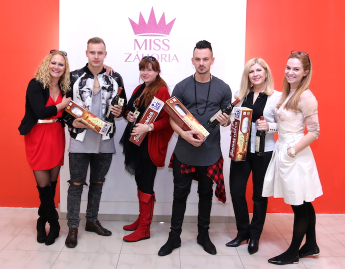 Ćasť poroty a organizátorky Miss Záhoria 2015
