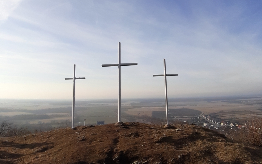 Tri kríže, Pernek, turistika 