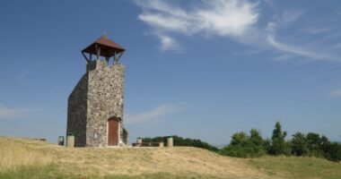 Rozhľadňa, Rozbehy, Cerová